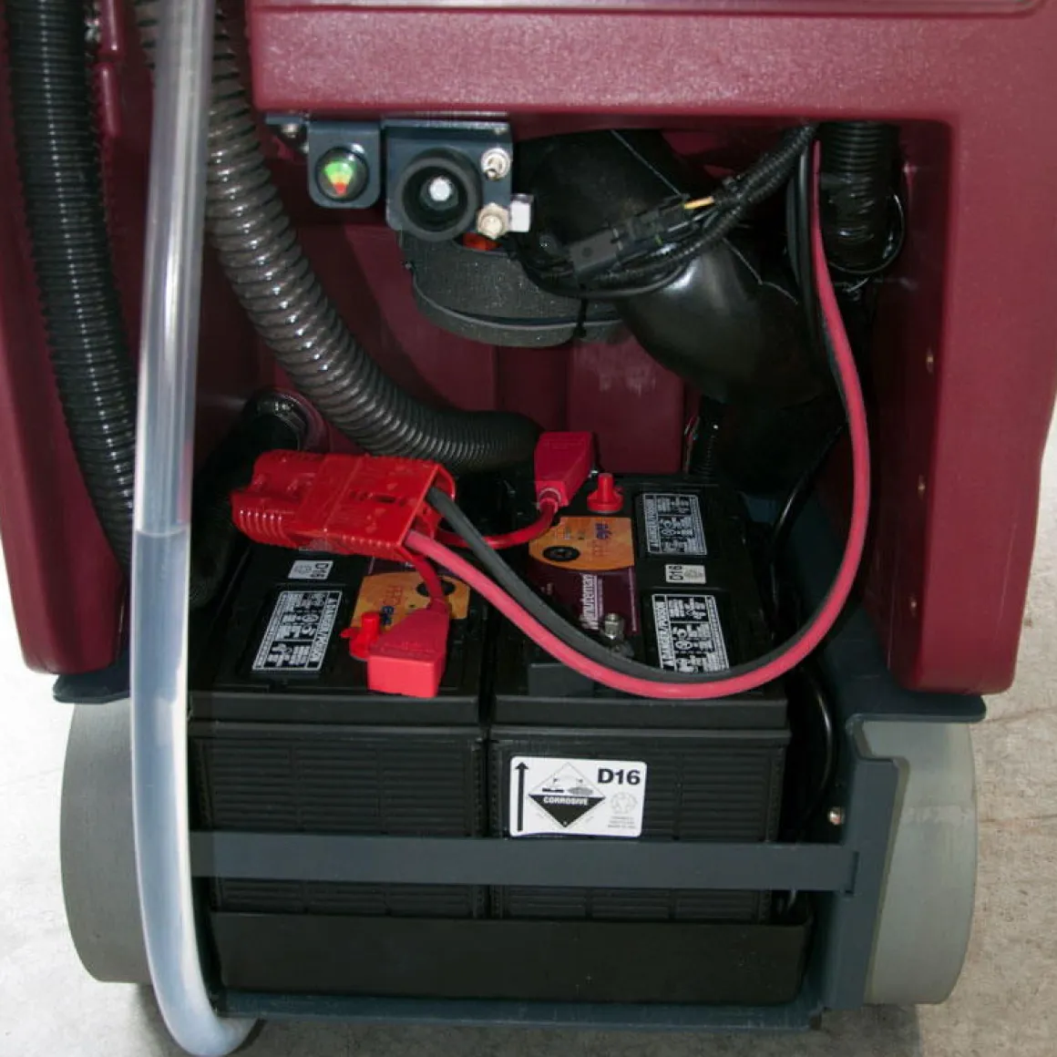 Minuteman® Max Ride 26 Automatic Floor Scrubber (Battery Upgrade Option Available) - 21 Gallons